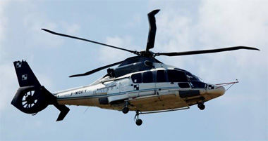 Hélicoptère Eurocopter équipé de pales Blue EdgeTM