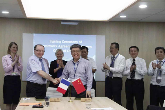 On June 20th, 2017, CAE * President Dr. Zhang Xinguo and  ONERA CEO Mr. Bruno Sainjon signed a new Framework Agreement for Aeronautics Research Cooperation at the AVIC ** Chalet during the 52th Paris Airshow in presence of relevant leaders and experts of both sides and media.