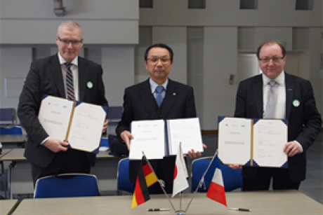 ONERA, JAXA and DLR sign a new agreement of research on the supersonic boom