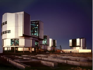 Very Large Telescope (4 fois 8m) opérationnel depuis 1998 