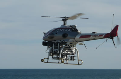 Le démonstrateur drone Ressac au dessus de la mer en mission de surveillance 