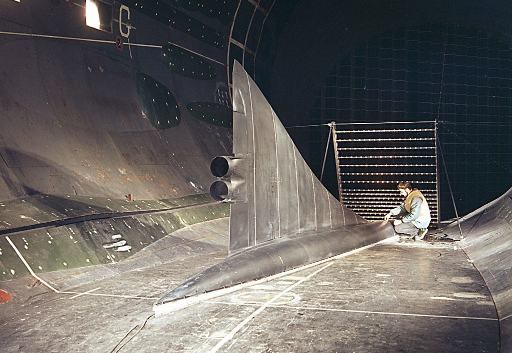 Montage en veine de la maquette G14 du Concorde à S1MA