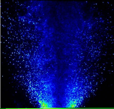 Visualisation d’un brouillard de gouttes de combustible par imagerie de fluorescence (PLIF). 