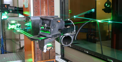 La partie émission du dispositif de mesure par vélocimétrie laser 3D de la soufflerie F2 du centre Onera du Fauga-Mauzac 