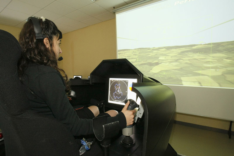Centre de Salon de Provence, LIPS : Laboratoire d'étude des interactions pilotes-systèmes © ONERA