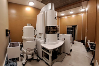 L’ONERA, le CNRS, la Région Île-de-France et l’Université Paris-Saclay inaugurent le nouveau microscope électronique en transmission MOSTRA pour répondre aux défis des matériaux de demain