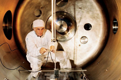 La connaissance de l'environnement spatial et la simulation de ses effets